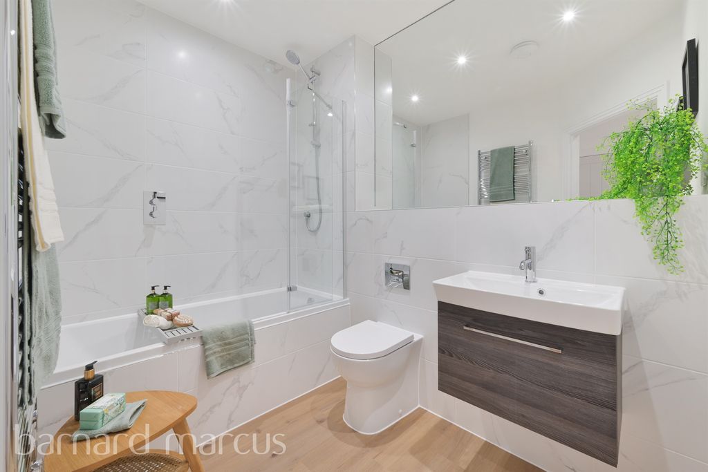 Additional image 5 of 2 bed flat for saleRuxley Lane, Epsom KT19