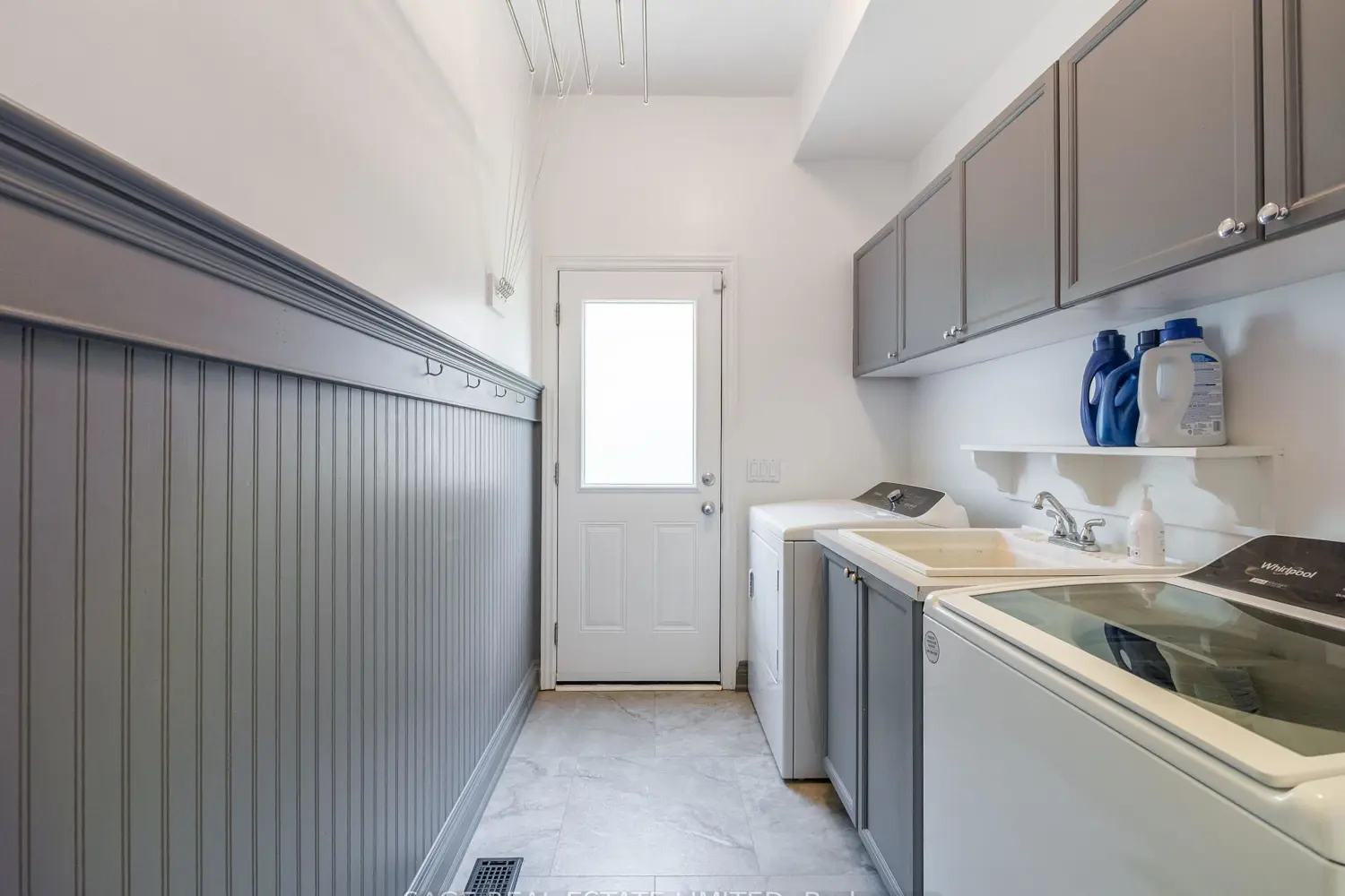 888 Cresta Rider Place photo 3