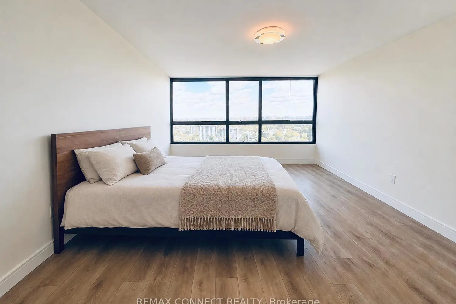 Additional image 7 of 1300 Bloor Street 2107