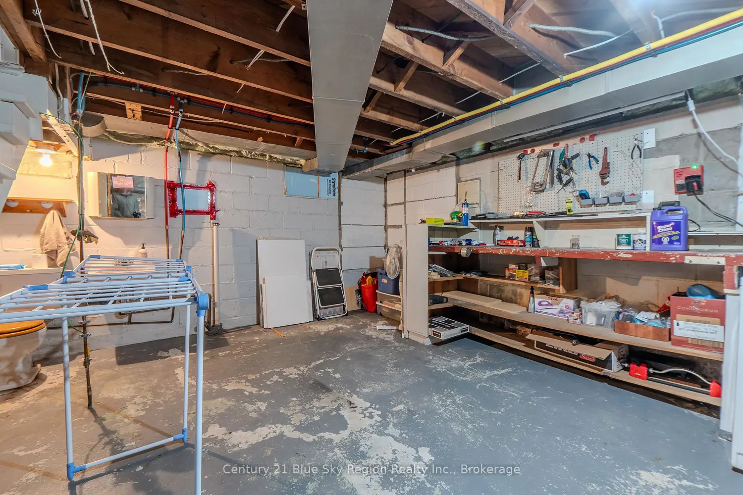 Additional image 17 of 1052 Copeland Street