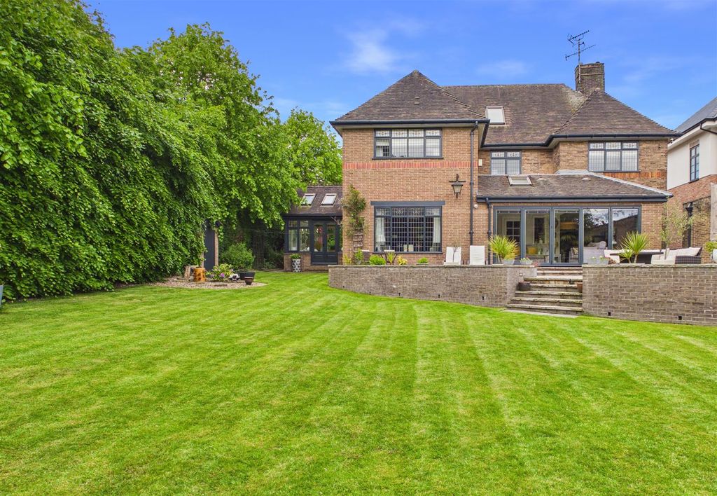 Additional image 33 of 5 bed property for saleNetherways, Park Avenue, Dronfield S18
