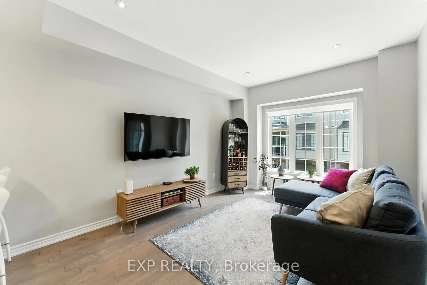 377 Glancaster Road Unit 37 photo 4