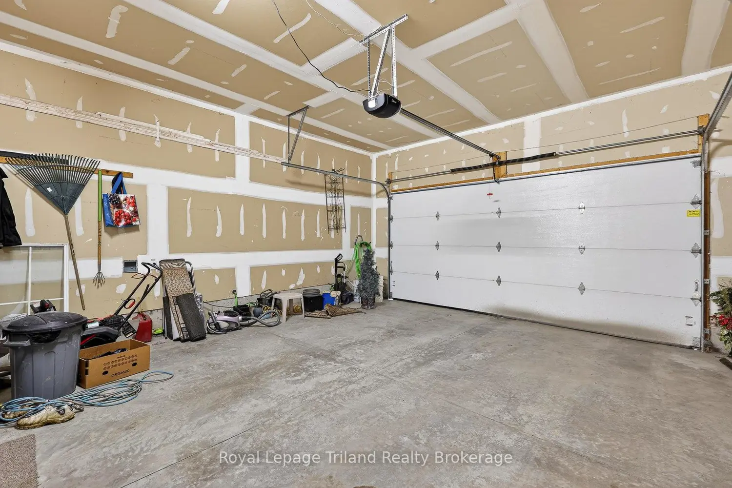 Additional image 16 of 301 Boyd Boulevard