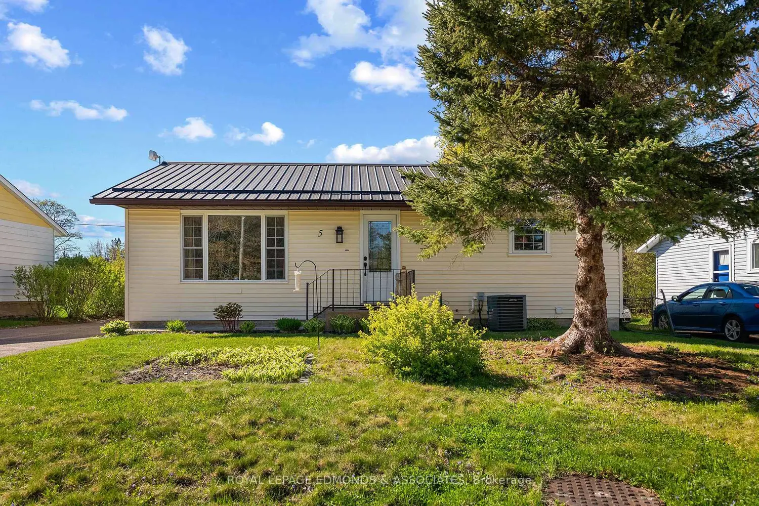 5 Lasalle Drive