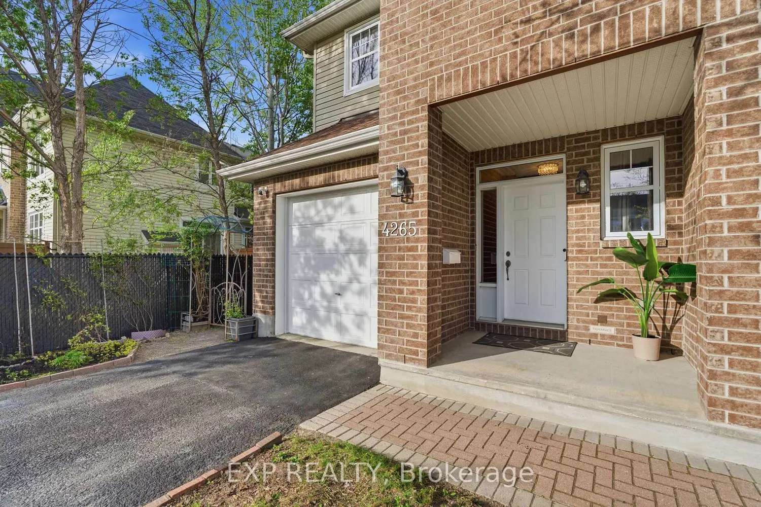 4265 Kelly Farm Drive photo 2
