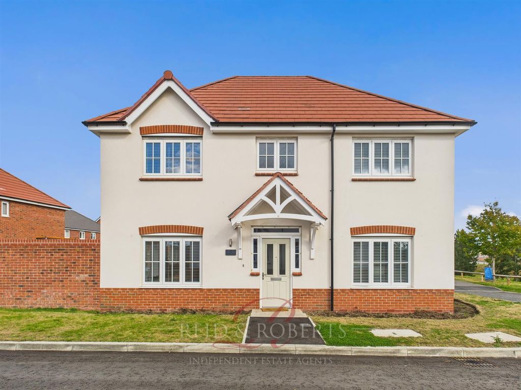 4 bed detached house for saleHawker Road, Sealand, Deeside CH5