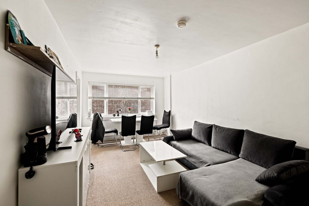 Additional image 2 of 2 bed flat for saleEaves Road, Elms Vale, Dover CT17