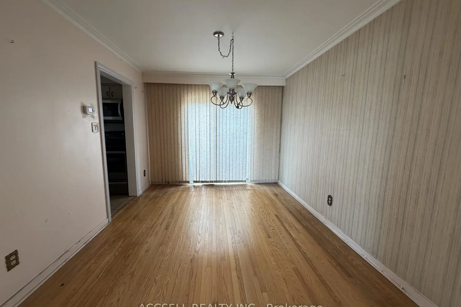 135 Mountainview Road photo 5
