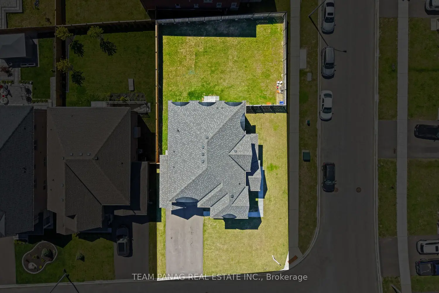 1614 Sharpe Street photo 2