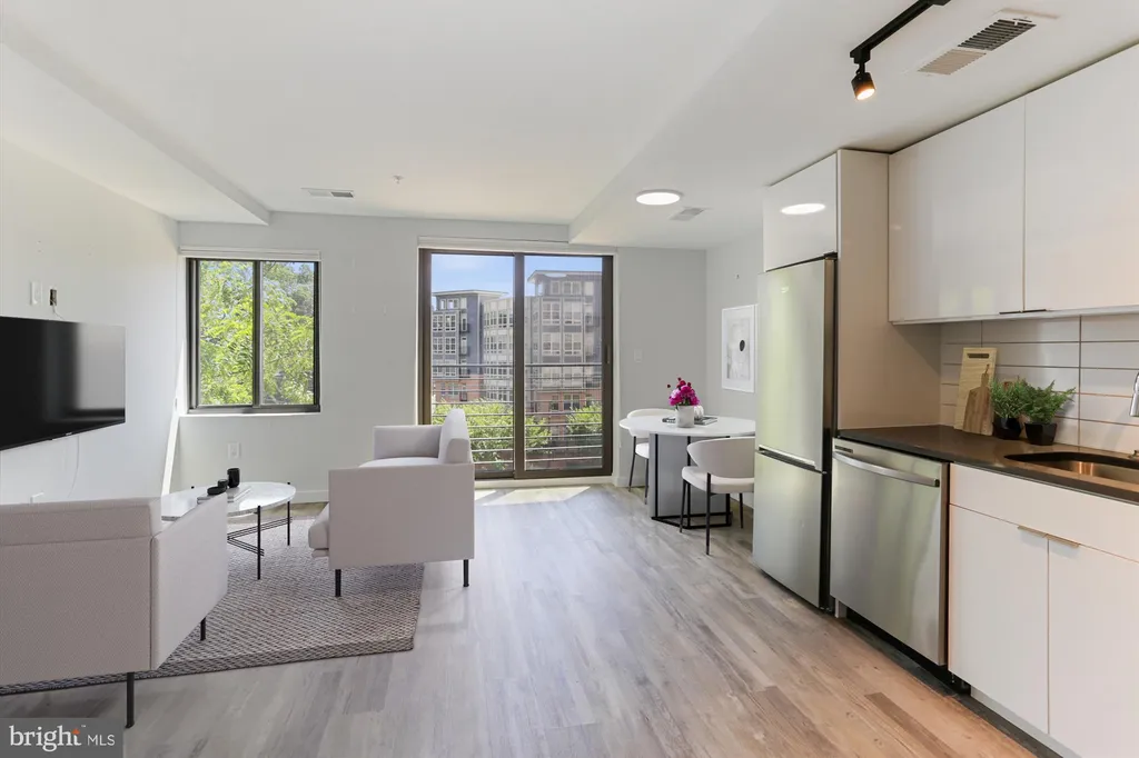 700 Roeder Road Unit 401, Silver Spring, MD 20910 photo 5
