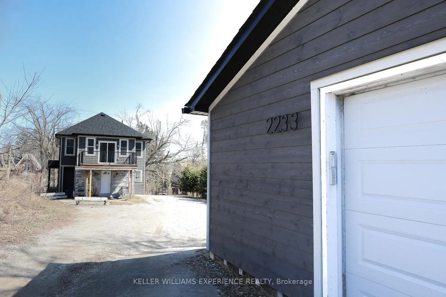 2233 4Th Line photo 3
