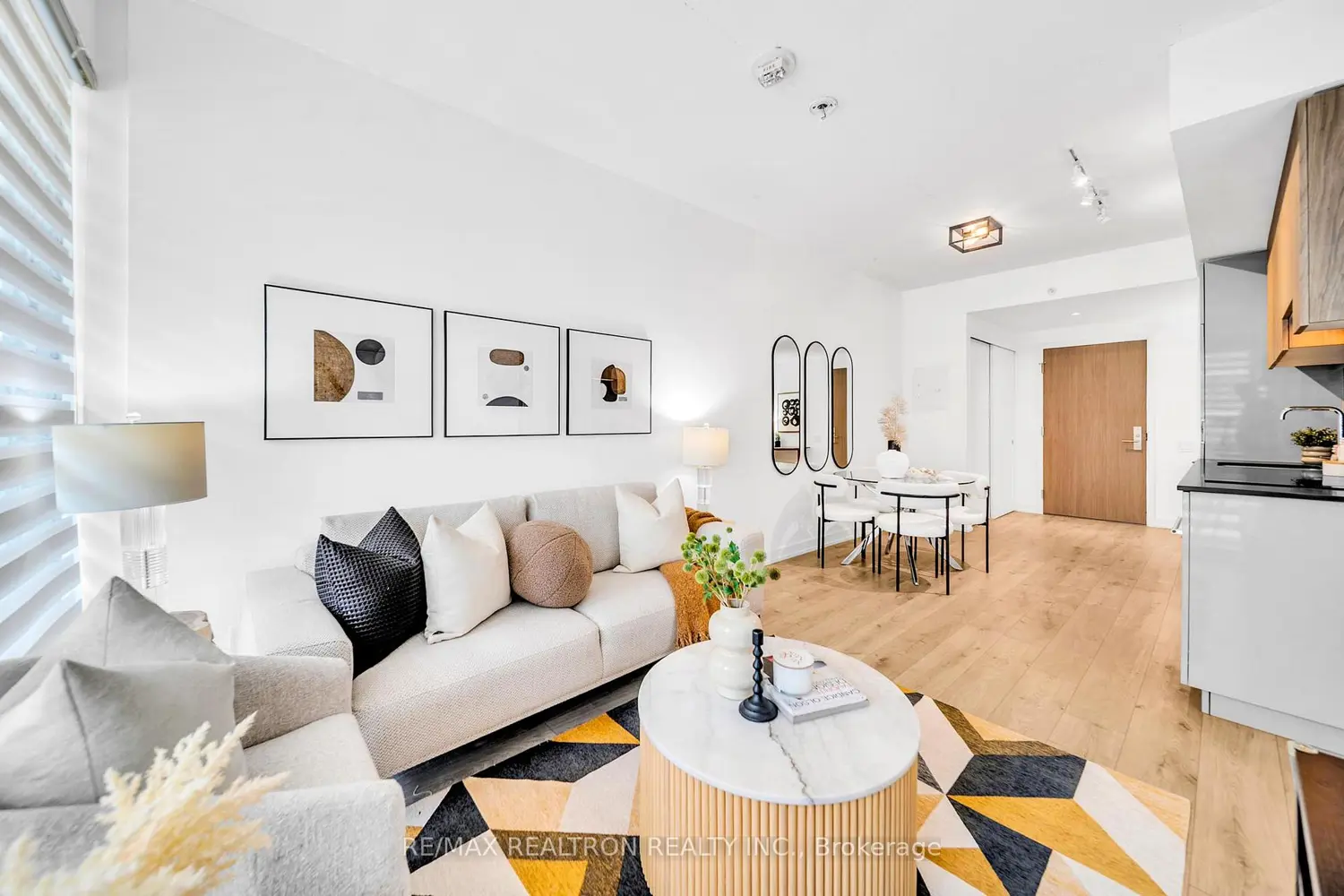 Additional image 6 of 161 Roehampton Avenue 603