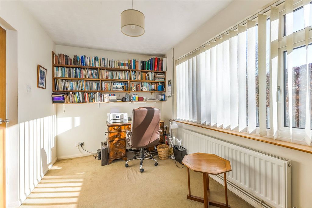 Additional image 10 of 4 bed detached house for saleThe Avenue, Dunstable, Bedfordshire LU6