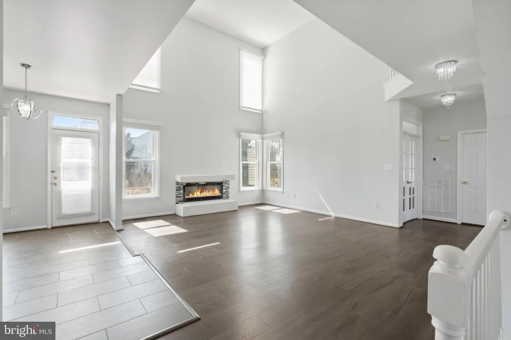 Additional image 10 of 21143 Mayapple Place, Sterling, VA 20164