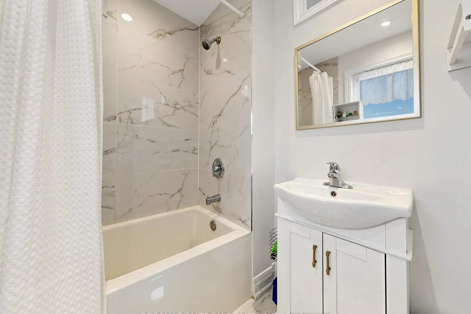 Additional image 12 of 56 Candlewood Crescent