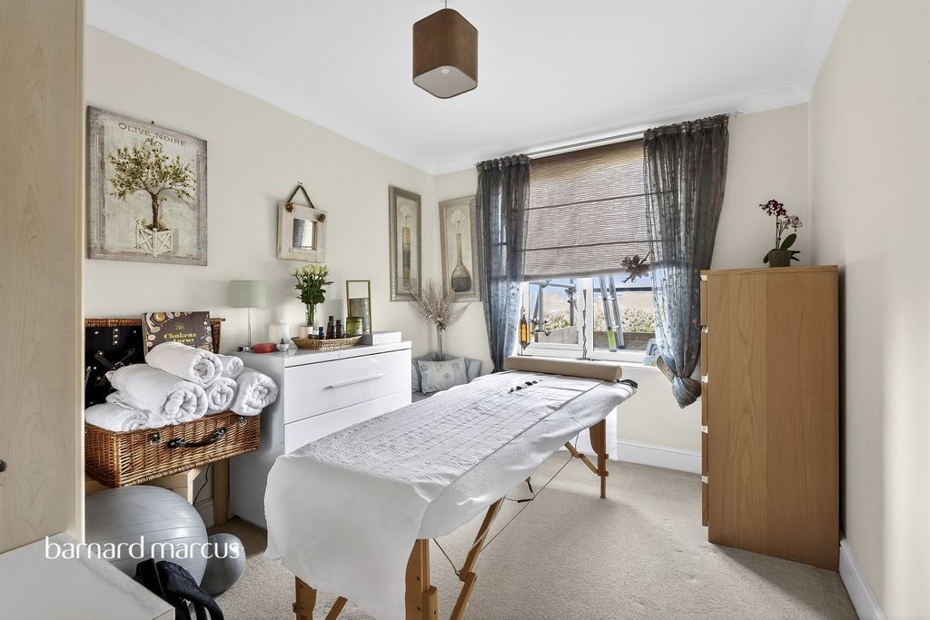 Additional image 9 of 2 bed flat for saleKingston Road, Epsom KT19