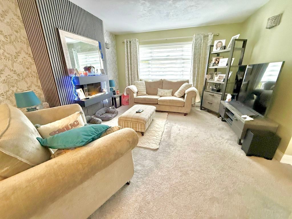 Additional image 4 of 5 bed semi-detached house for saleGilded Acre, Dunstable LU6