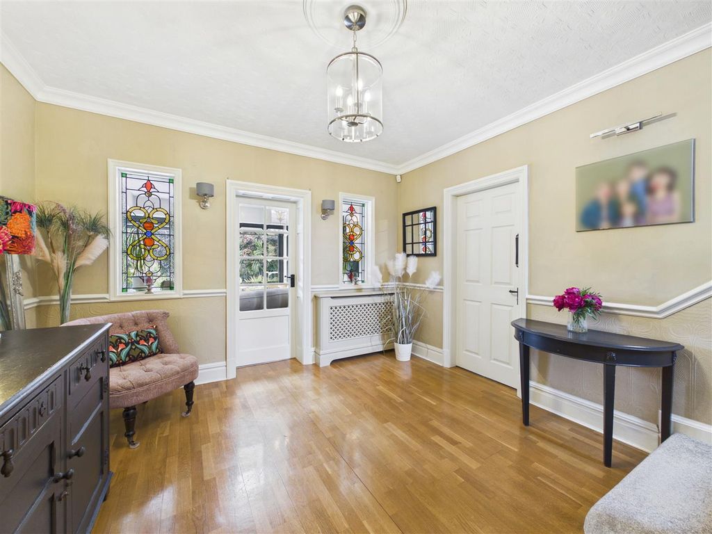 Additional image 6 of 5 bed property for saleNetherways, Park Avenue, Dronfield S18