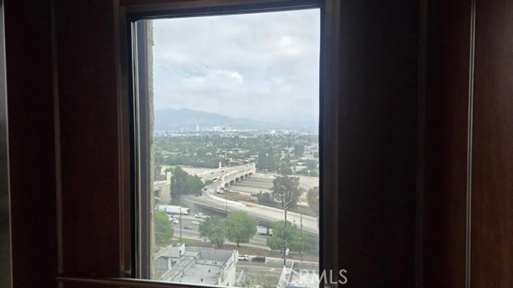 Additional image 7 of 2929 Waverly Apt # 213 Dr, Los Angeles, CA 90039