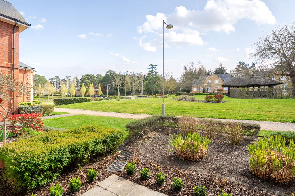 Additional image 7 of 2 bed flat for saleGlanville Way, Epsom KT19