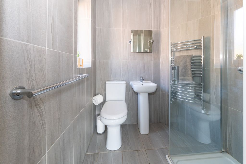 Additional image 17 of 3 bed semi-detached house for saleBullpond Lane, Dunstable LU6