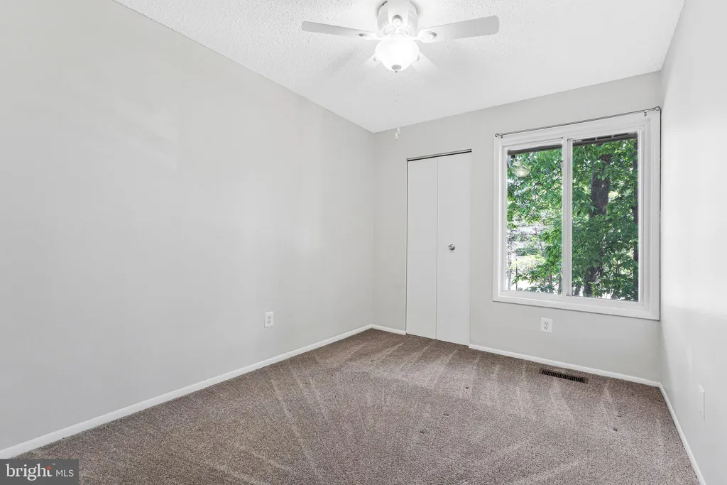 2202 Southgate Square, Reston, VA 20191 photo 3