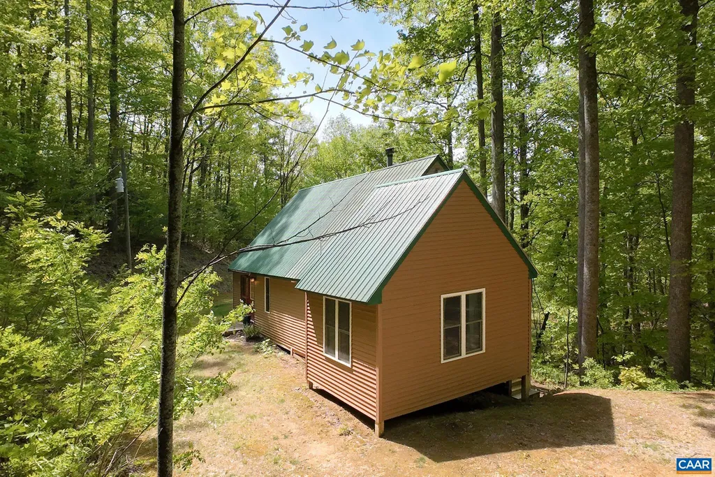 270 Little Cabin Rd, Amherst, VA 24521 photo 2