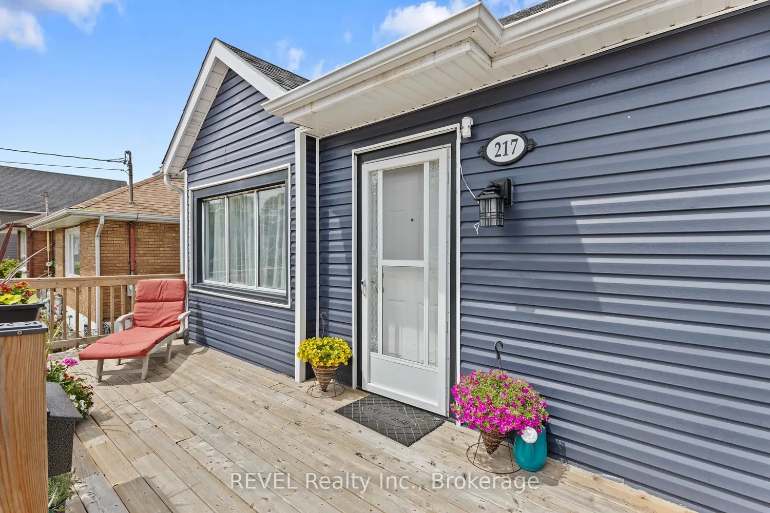 217 Niagara Street photo 2