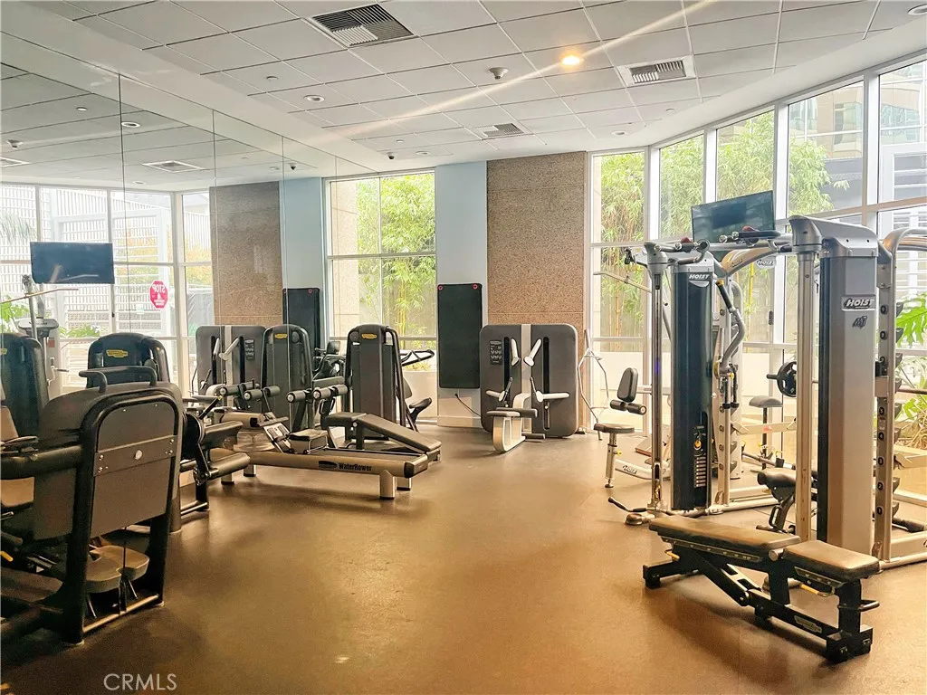 Additional image 9 of 801 S Grand Ave, Los Angeles, CA 90017