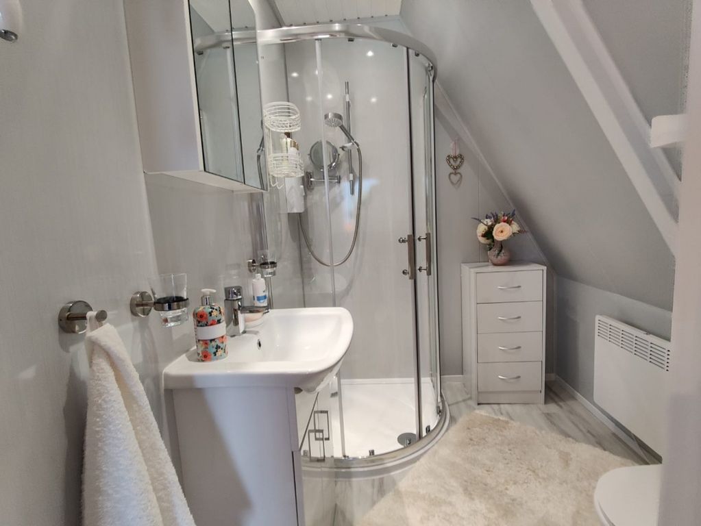 Additional image 25 of 2 bed chalet for sale14 Deercroft Hunters Holiday Village, Dunoon PA23