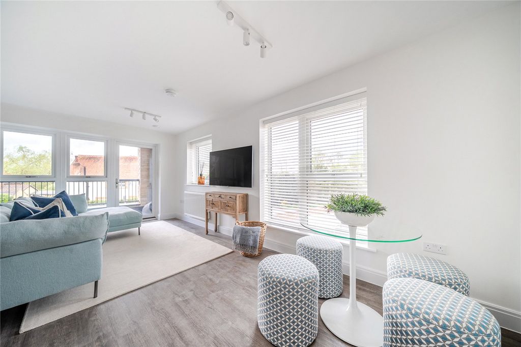 Additional image 2 of 2 bed flat for saleStapleton Close, Egham TW20