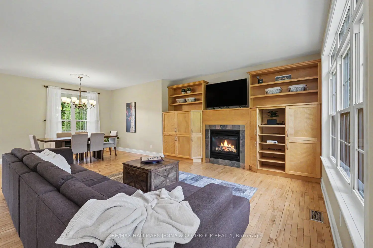 36 Kimberly Avenue photo 2