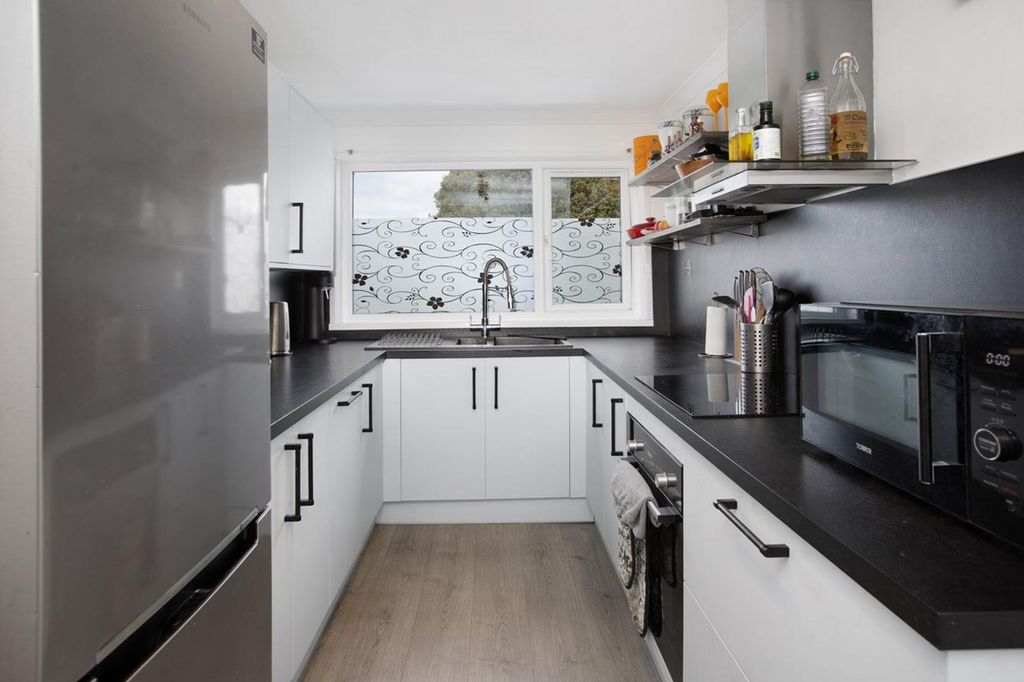 Additional image 5 of 2 bed flat for saleEast Cliff Road, Dawlish EX7