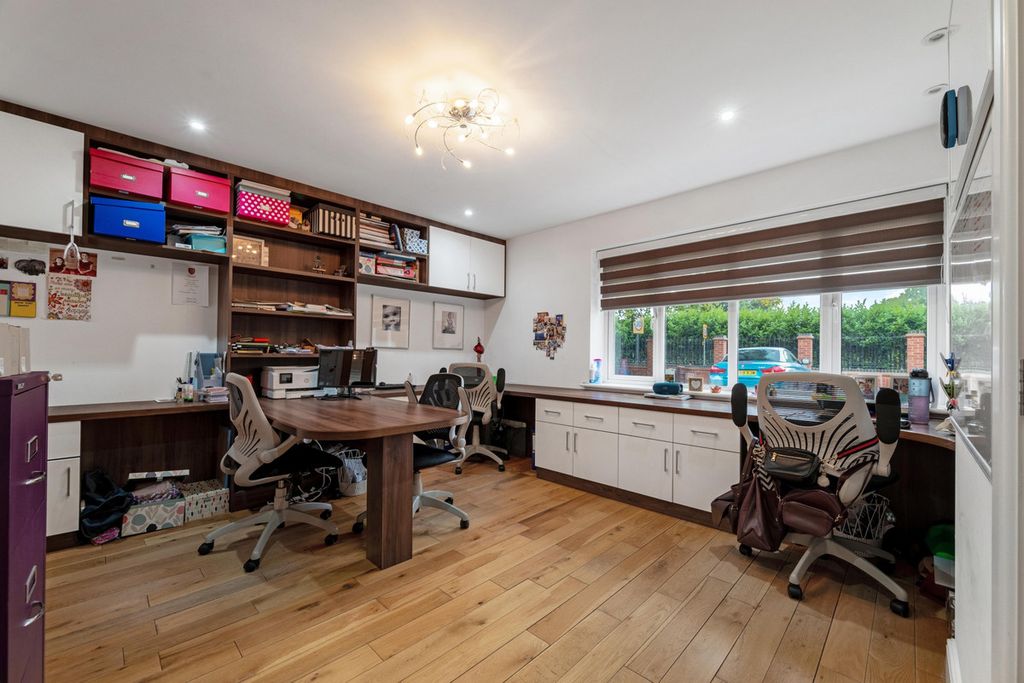 Additional image 10 of 5 bed detached house for saleVillage Road Thorpe Egham, Surrey TW20