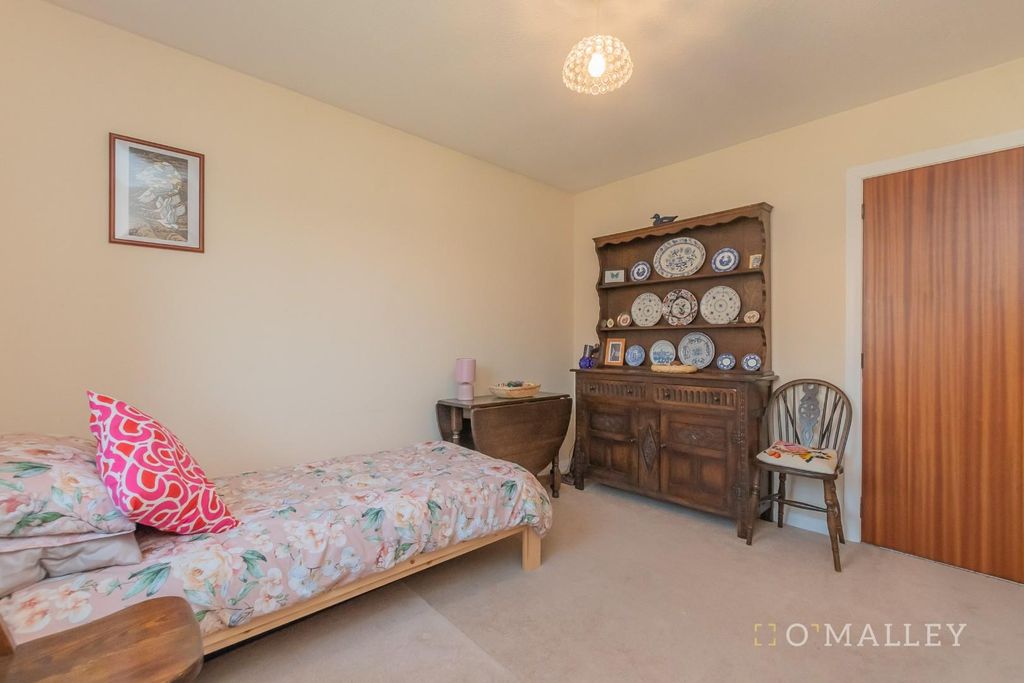 Additional image 25 of 2 bed bungalow for saleHillview Place, Dollar FK14