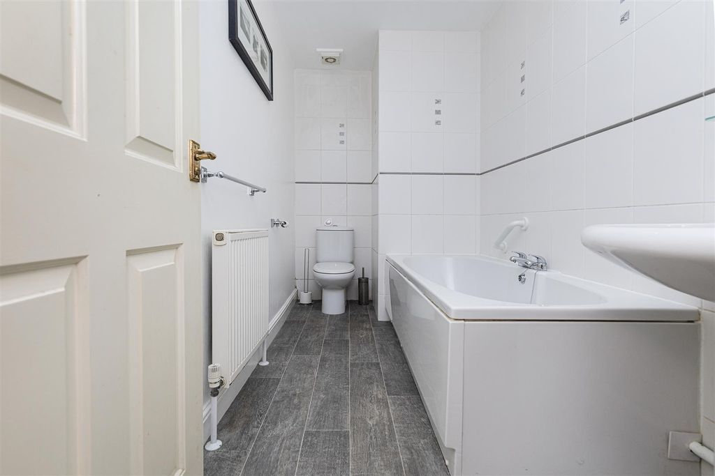 Additional image 21 of 2 bed flat for saleLaund Road, Salendine Nook, Huddersfield HD3