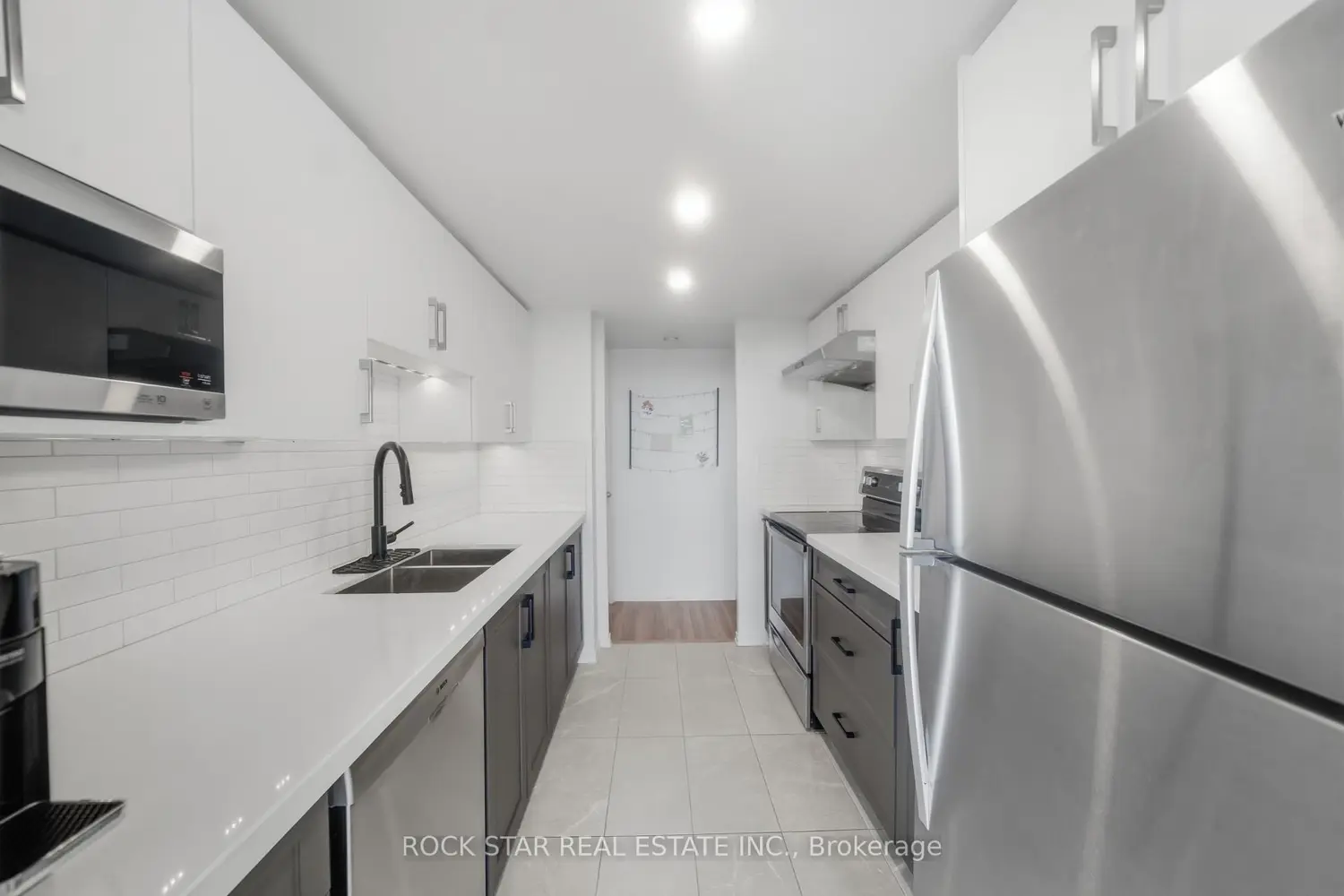 Additional image 9 of 5 Kenneth Avenue 701