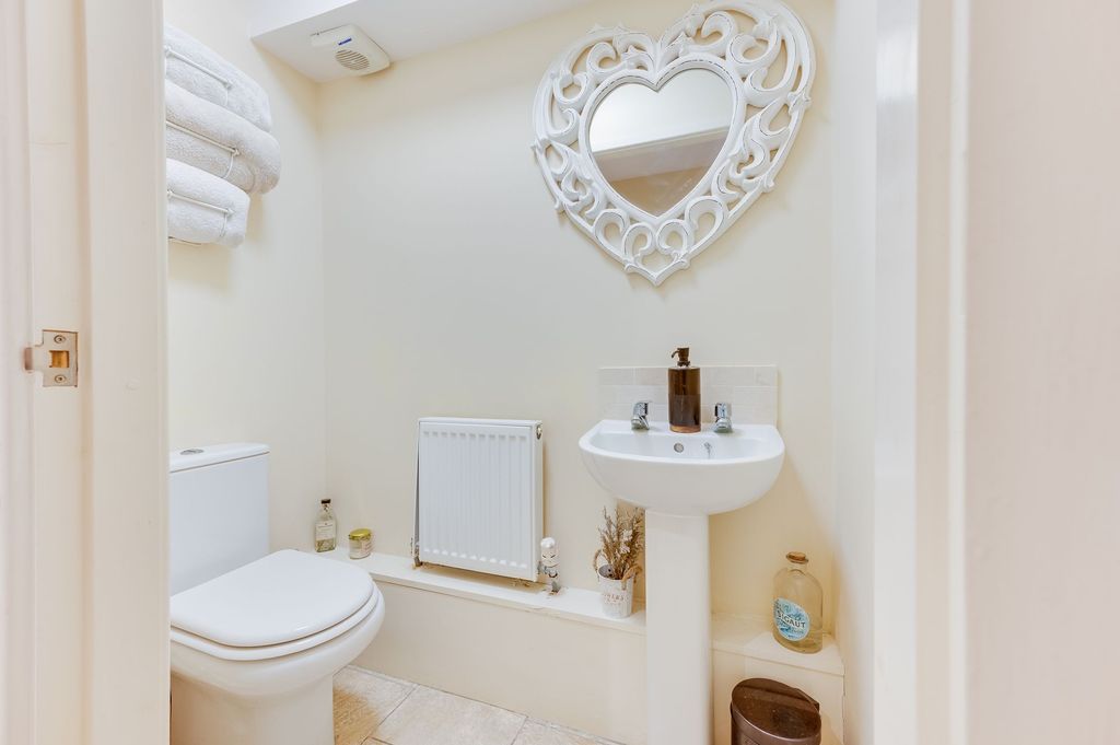 Additional image 24 of 3 bed town house for saleHolmley Lane, Dronfield S18