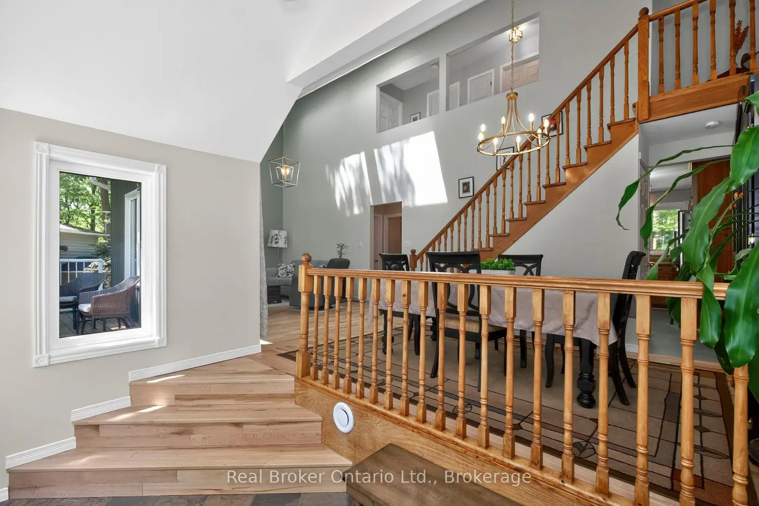 486 Forest Hill Court photo 4