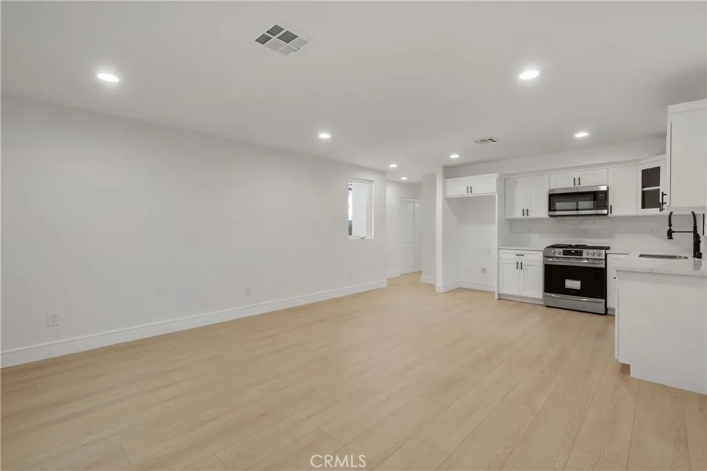 Additional image 24 of 2708 S Cochran Street, Los Angeles, CA 90016