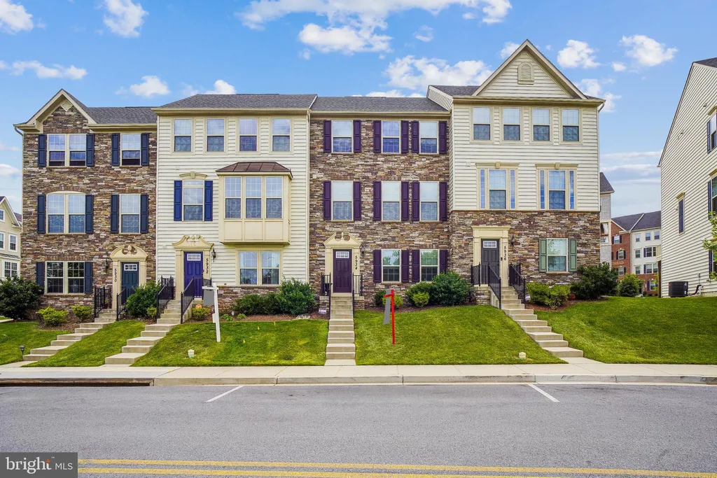 5934 Jefferson Commons Way, Frederick, MD 21703 photo 2