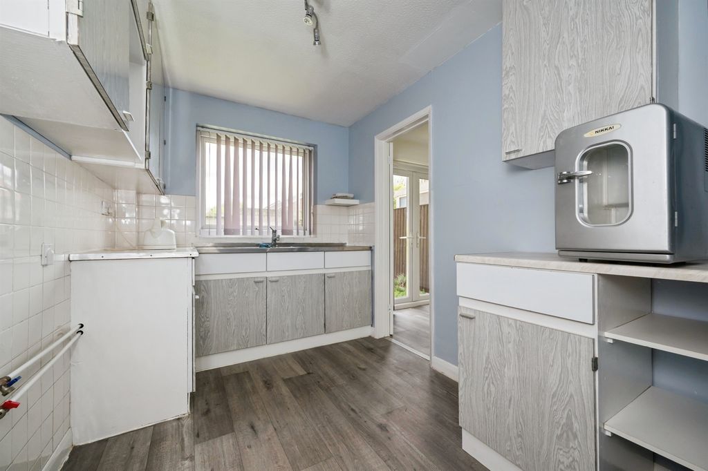 Additional image 6 of 3 bed semi-detached house for saleRoyston Avenue, Eastleigh SO50