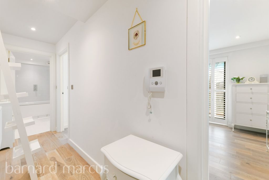 Additional image 8 of 2 bed flat for saleSouth Street, Epsom KT18