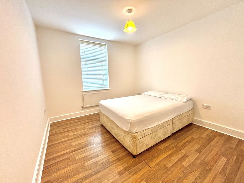 Additional image 4 of 2 bed flat for saleSteeple Court, Vicarage Road, Egham, Surrey TW20