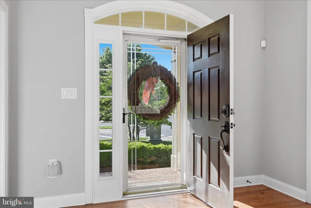 Additional image 6 of 301 Shiloh Place SE, Leesburg, VA 20175