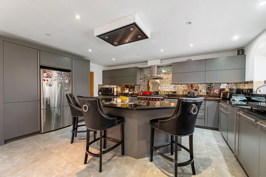 Additional image 5 of 5 bed detached house for saleVillage Road Thorpe Egham, Surrey TW20
