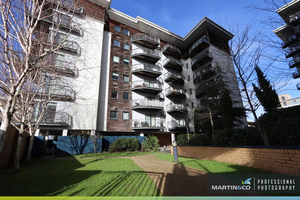 1 bed flat for saleBeatrix, Victoria Wharf CF11