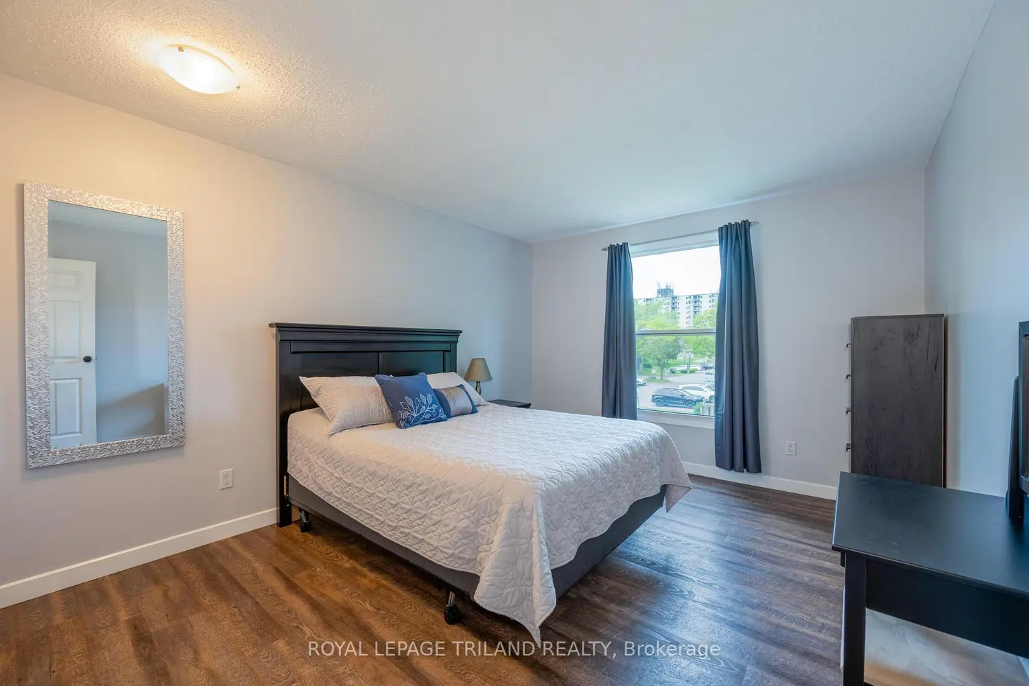 Additional image 8 of 70 Fiddlers Green Road 104