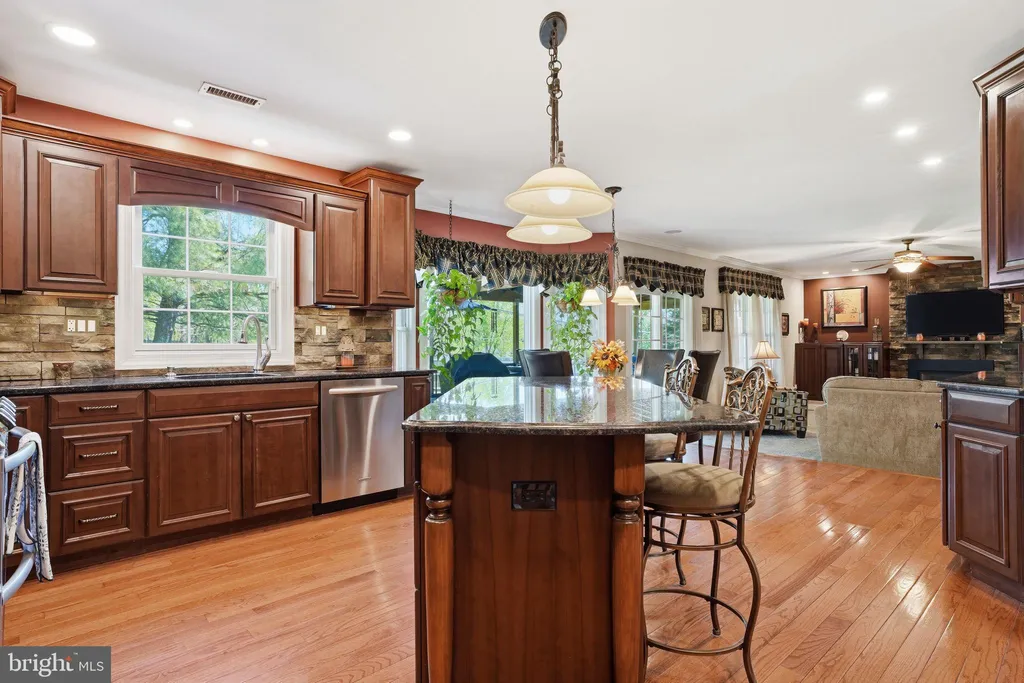 Additional image 10 of 503 Heatons Mill Drive, Langhorne, PA 19047
