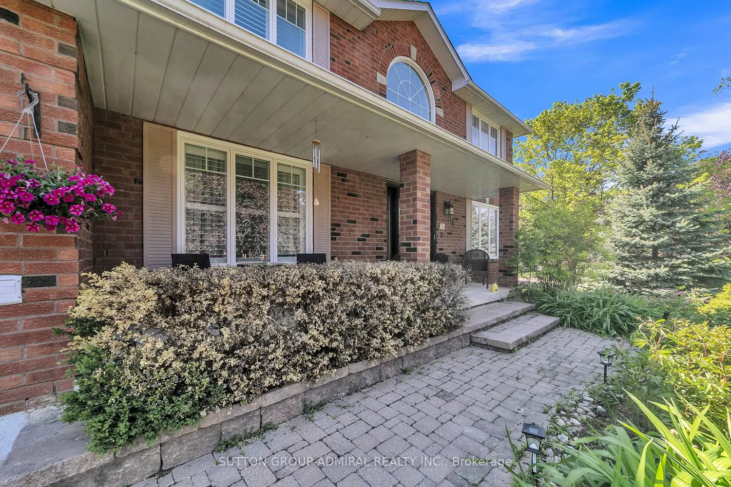48 Maple Way photo 3